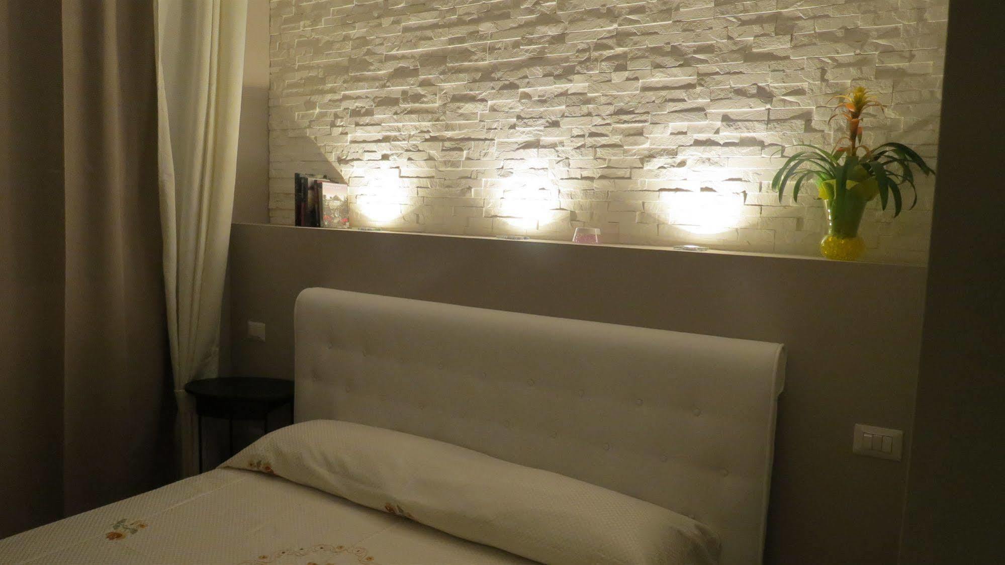 ลา เรซิเดนซา อิซาเบลลา Hotel มิลาน ภายนอก รูปภาพ